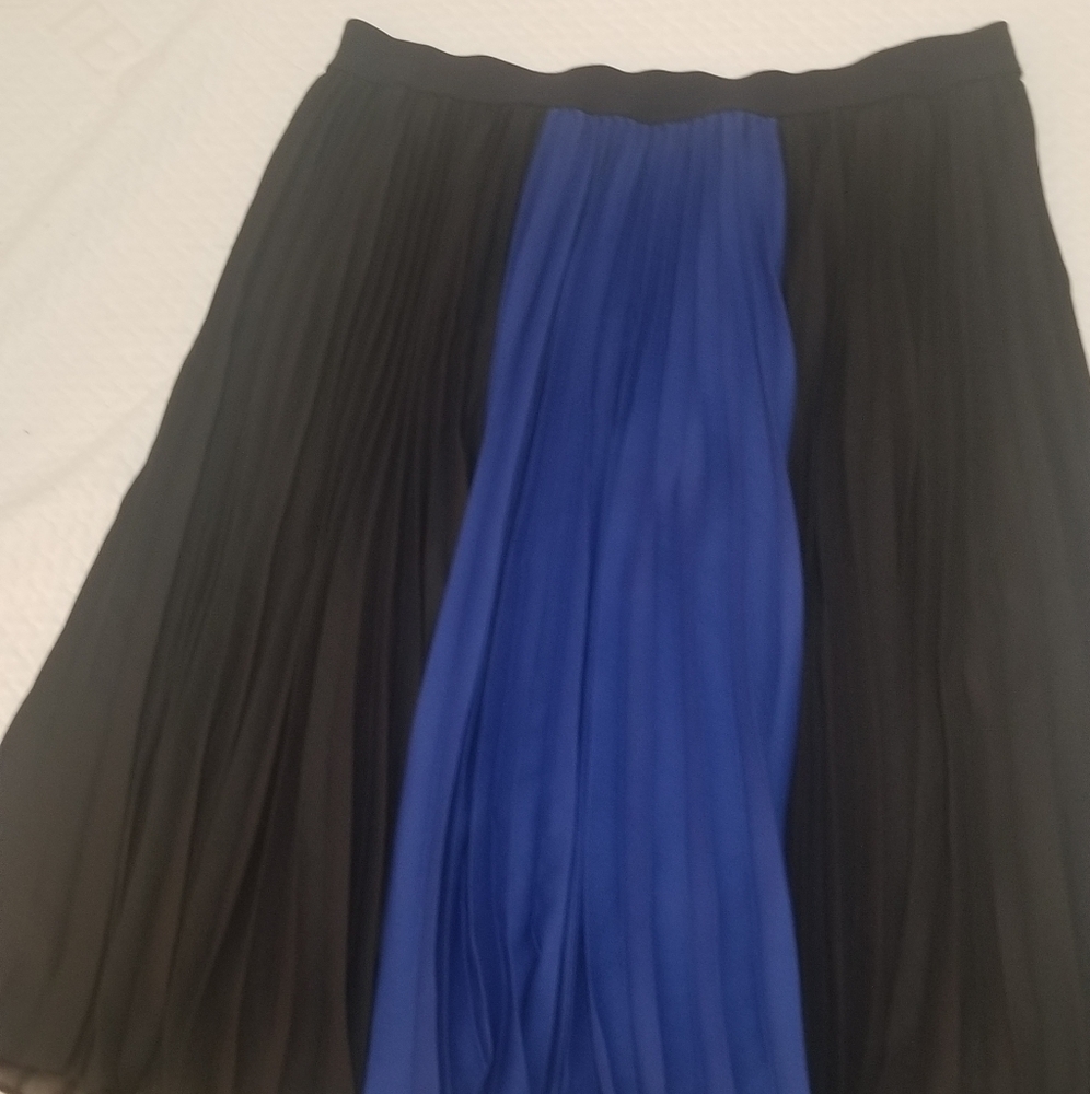Bcbgmaxazria Tisa Color-Blocked Midi Skirt medium